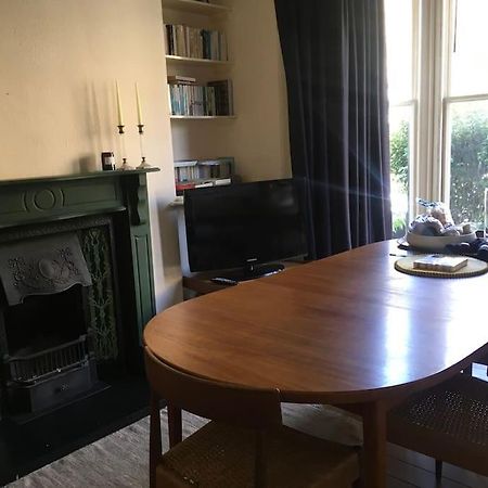 Stylish Two Large Double Bedroom House In Central Harrogate With On Street Parking ภายนอก รูปภาพ