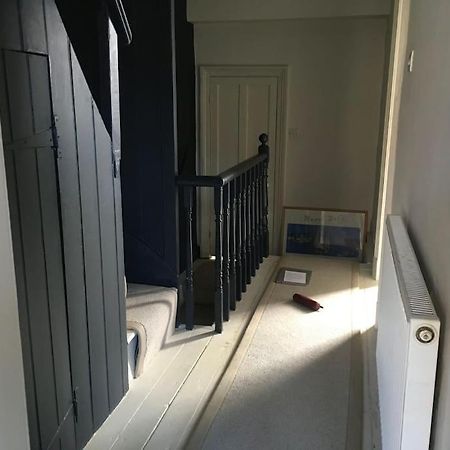 Stylish Two Large Double Bedroom House In Central Harrogate With On Street Parking ภายนอก รูปภาพ