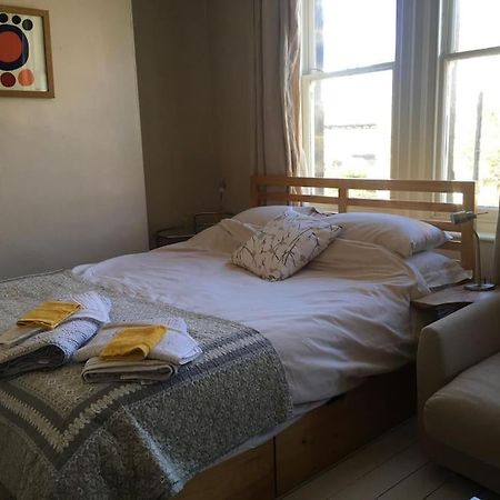 Stylish Two Large Double Bedroom House In Central Harrogate With On Street Parking ภายนอก รูปภาพ