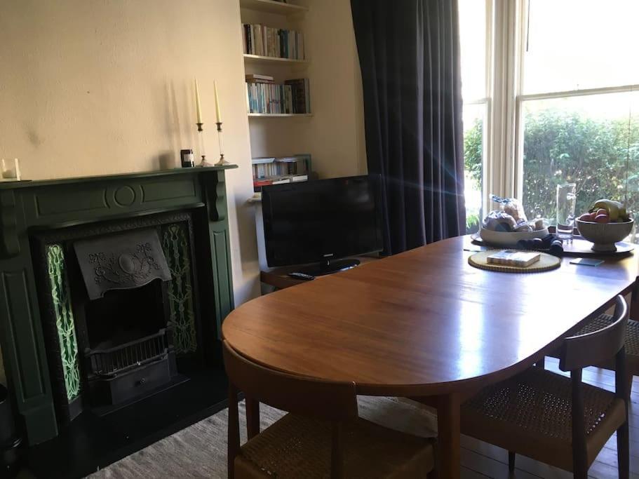 Stylish Two Large Double Bedroom House In Central Harrogate With On Street Parking ภายนอก รูปภาพ